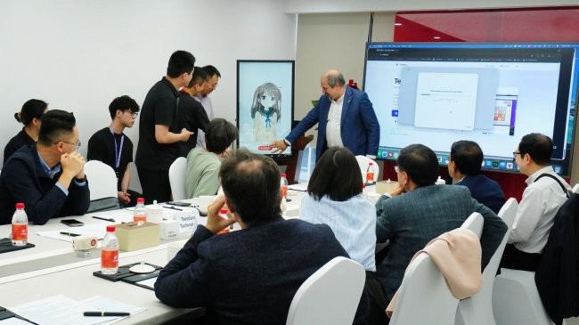 国际专家团走进十方融海，关注深圳AI企业生态化发展